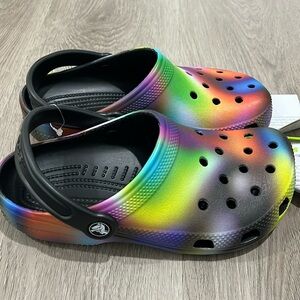 NWT tie-dye classic Crocs for kids Size J3